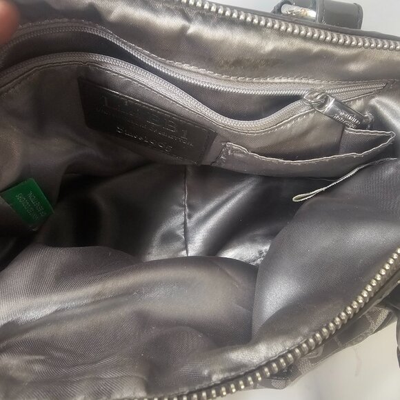 Linea BB1 United Colors of Benetton Since 1965. This is a small women's purse. - Picture 9 of 16